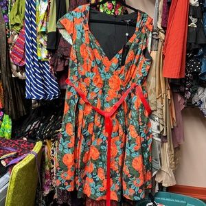 Scarlett & Jo London Floral Dress with attached slip/crinoline, size 24 NWT